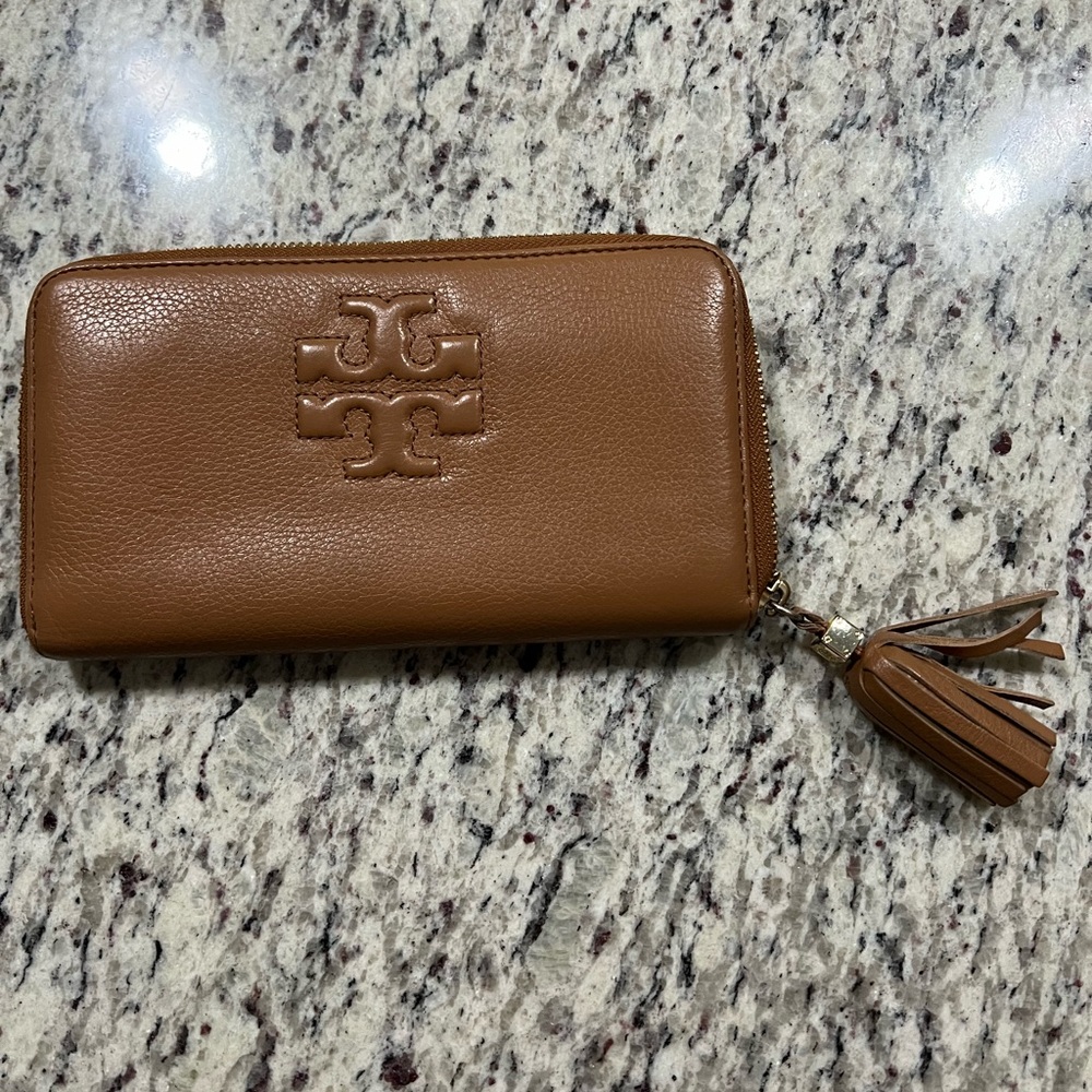 Tory Burch Continental Tassel Wallet